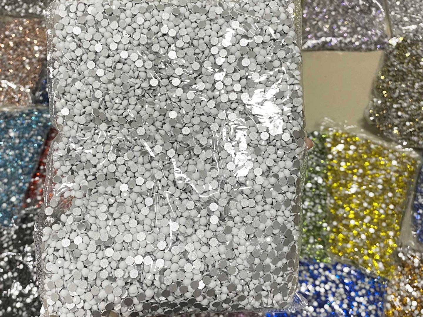 flat back rhinestones bulk.jpg