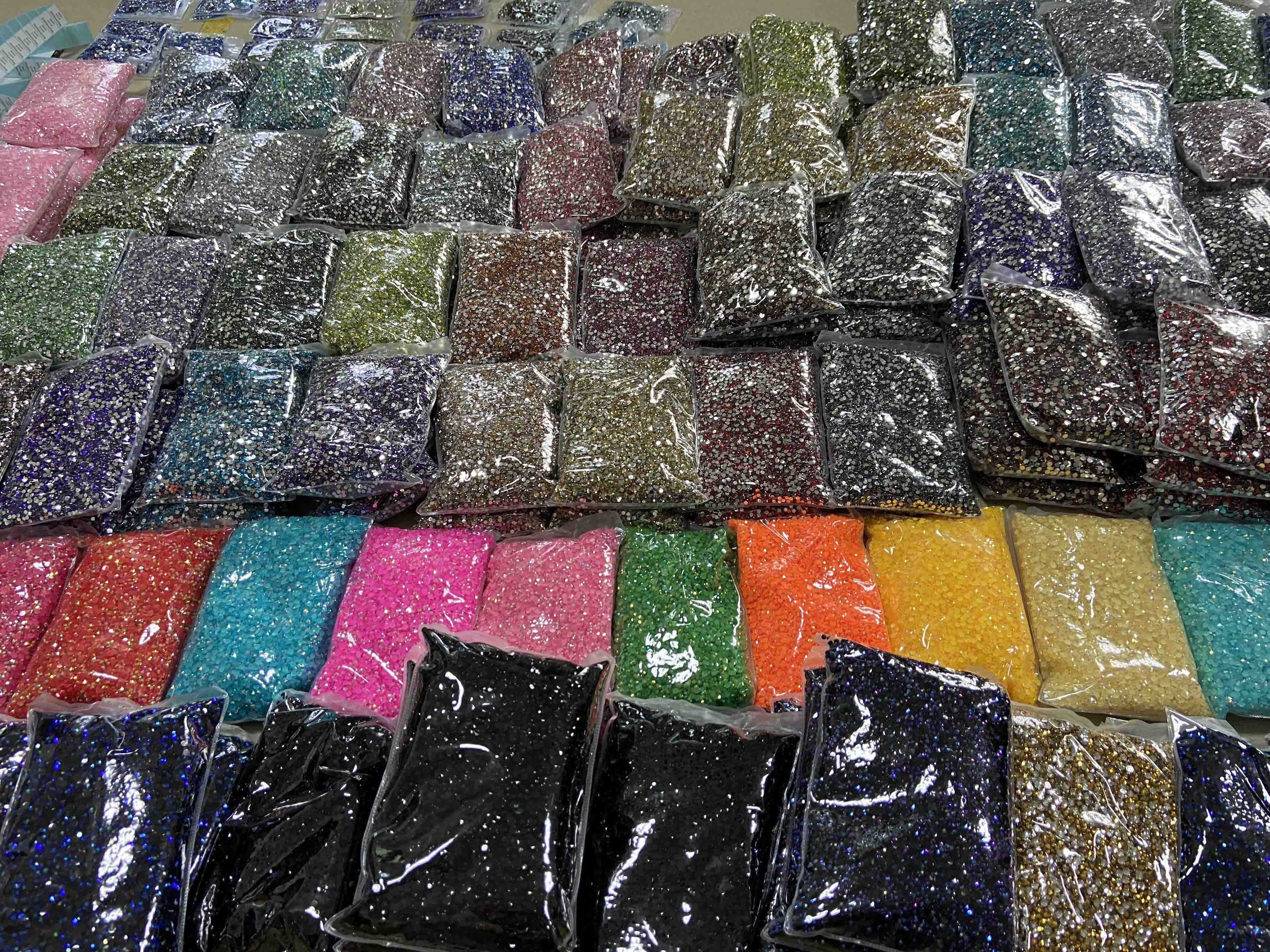 wholesale ab resin jelly rhinestones.jpg